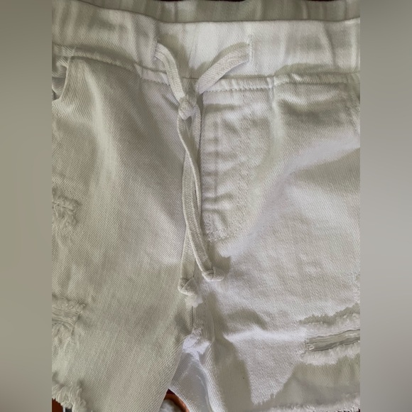 EUC YMI Dream Shorts in White. Size Small. Drawstring & Distressed. - Picture 9 of 16